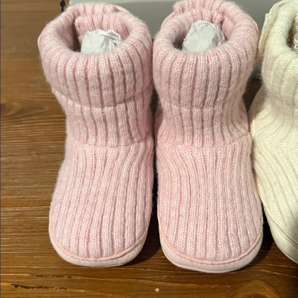 Ugg Skyler Boot Bundle - Picture 9 of 10